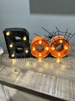 Caja con decoración de Halloween