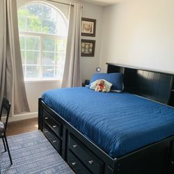 Full Size Wood Bed And Mattress 