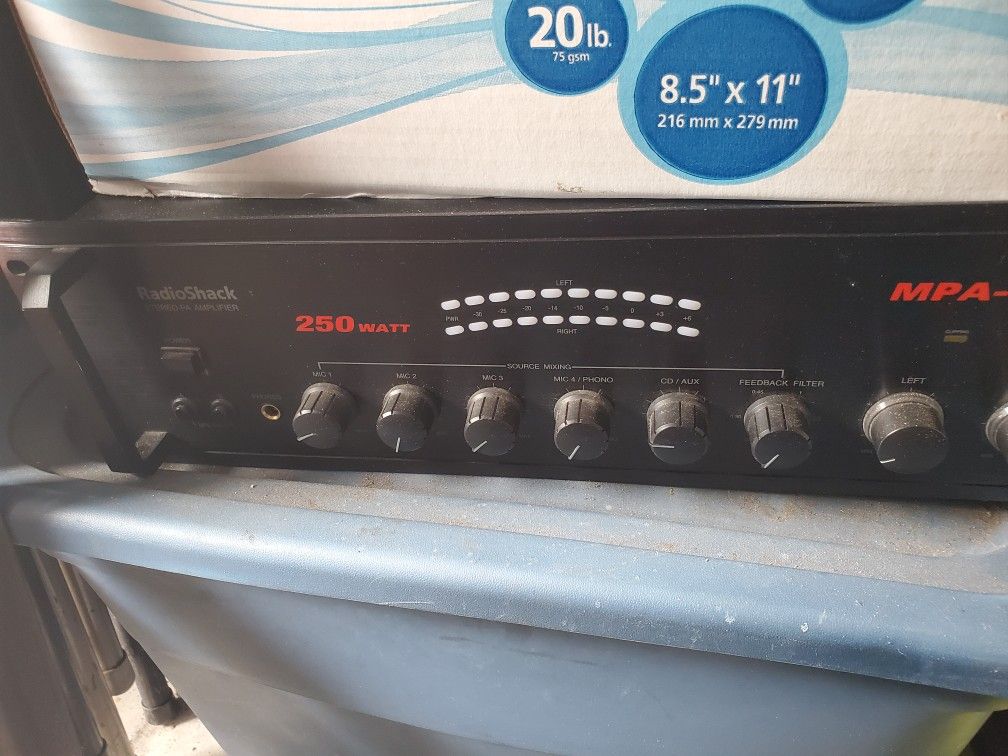 Radioshack 250 Watts PA Sound Speaker Amplifier/equalizer