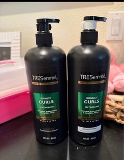 TRESemmé Bouncy Curls Shampoo & Conditioner Set