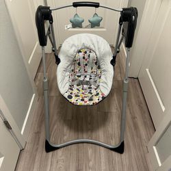 Graco Compact baby swing