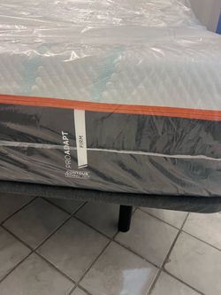 🔥Tempur pro adapt firm king $1000🔥