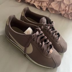 Tenis Nike Size 9.5 Precio Firme