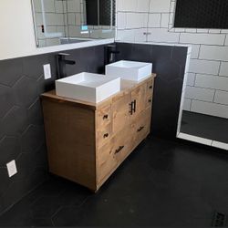 Custom Bathroom Vanity 
