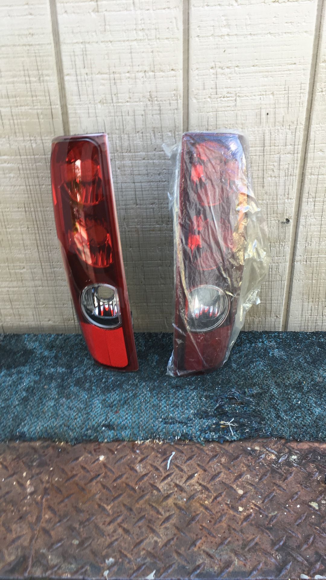 GMC, Colorado Taillights’04-12