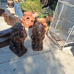 Concrete  lions   