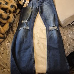 New With TAGS FLARE JEANS SIZE 0