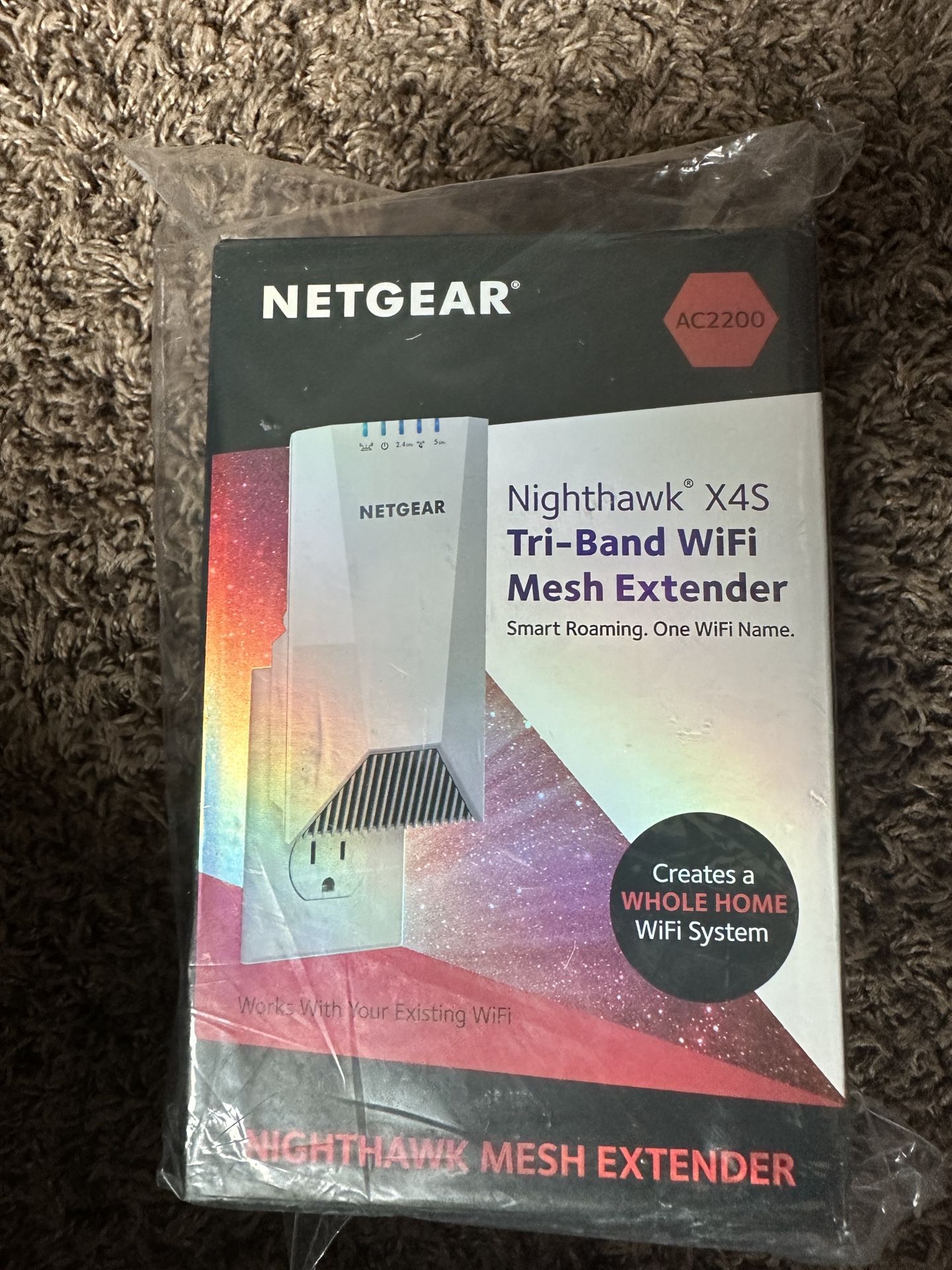 NETGEAR WiFi Mesh Range Extender EX7500 - Coverage up to 2300 sq.ft. and 45 devices with AC2200 Tri-Band Wireless Signal Booster & Repeater (up to 220
