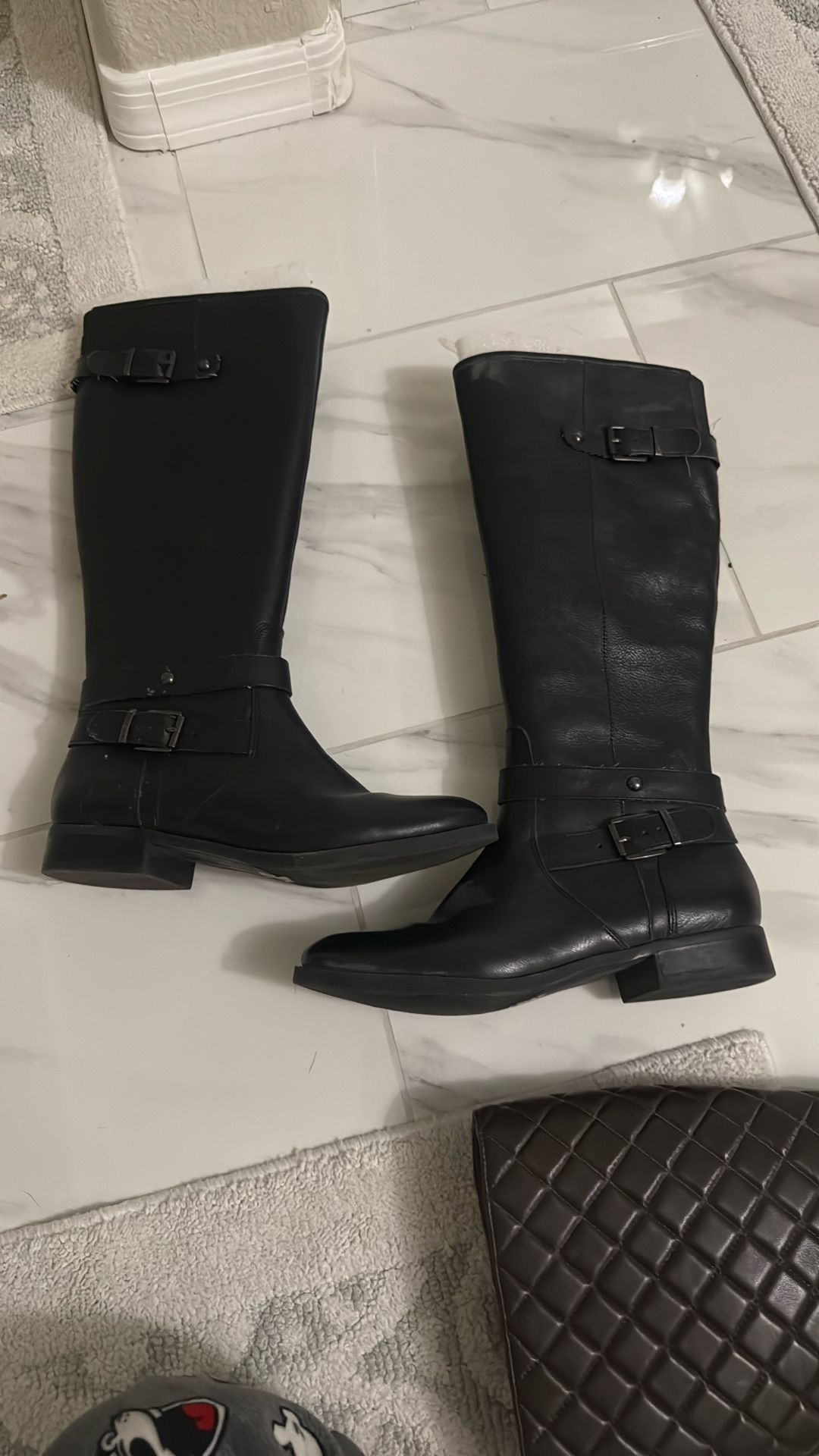 Womans Black Boots