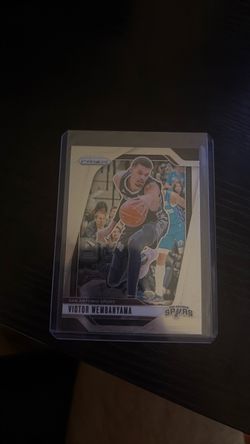 Victor Wembanyama Panini Prizm Basketball Card