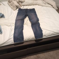 Dark Blue Levi's 34x32