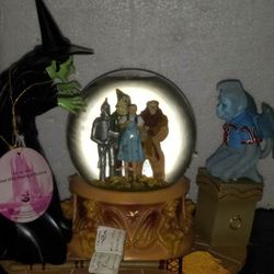 Wizard Of Oz Water Globe