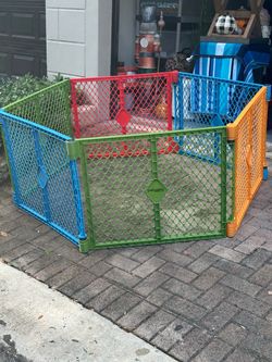 North States Superyard Colorplay 6-Panel Pet Play Yard each panel 26h 32.5w