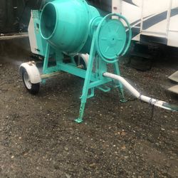 Honda Powered Tow behind cement mixer. Very nice.