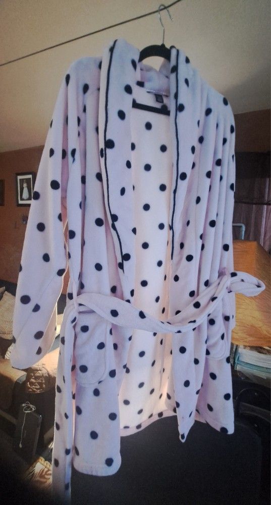 Victoria's Secret Short Cozy Robe Color Pink Black Dot 