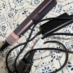 Dyson Airstrait Plum