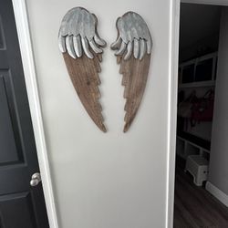 Wood And Angel Wings Decor