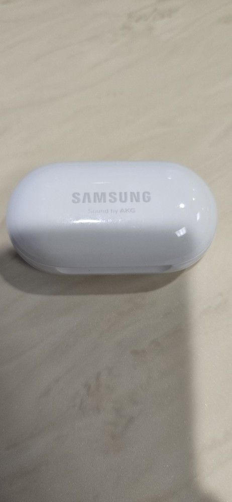 Samsung Ear Buds Headphones