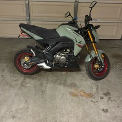 Kawasaki Z125 2023