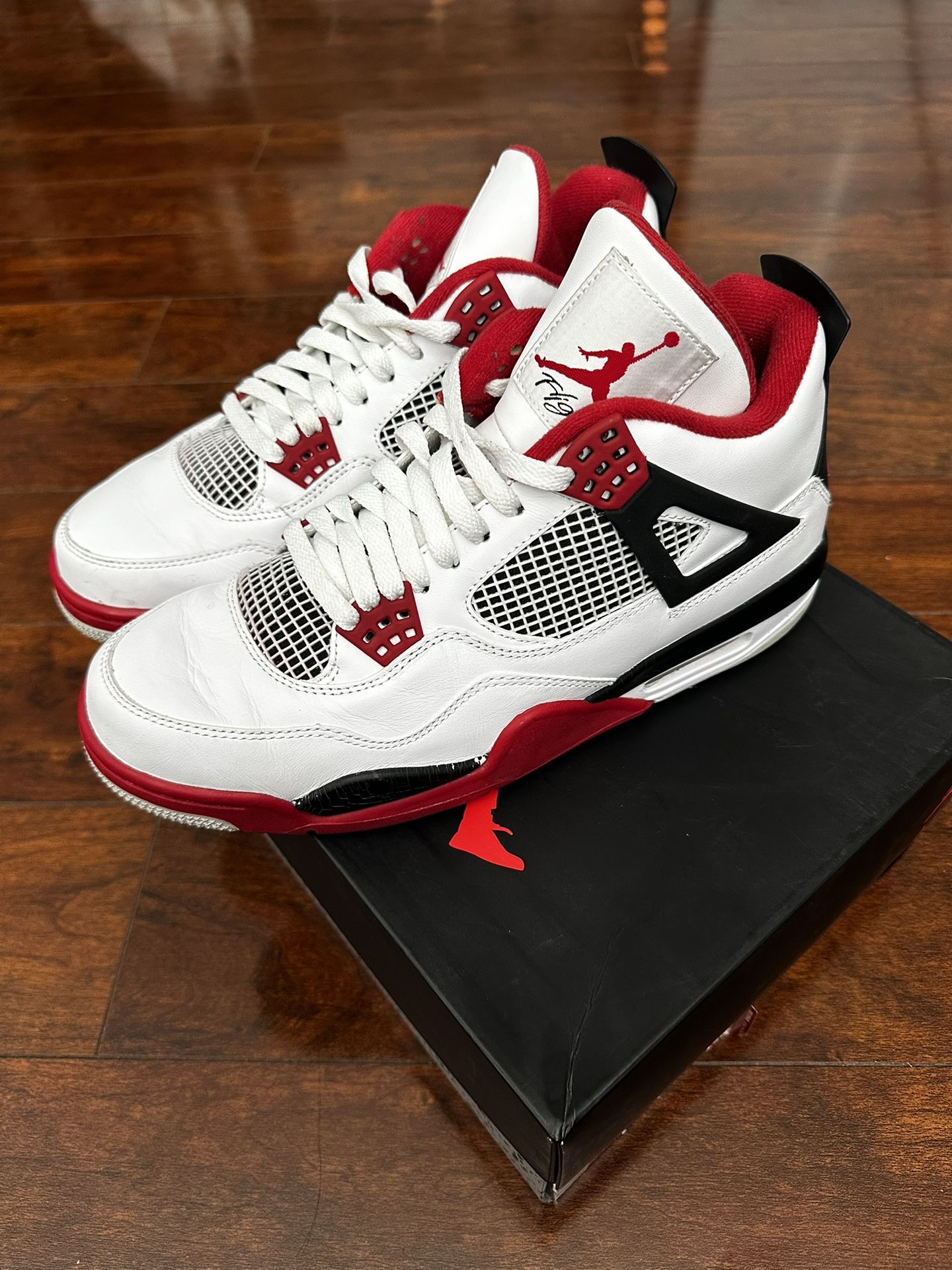Jordan Retro 4 “fire Red” 2012