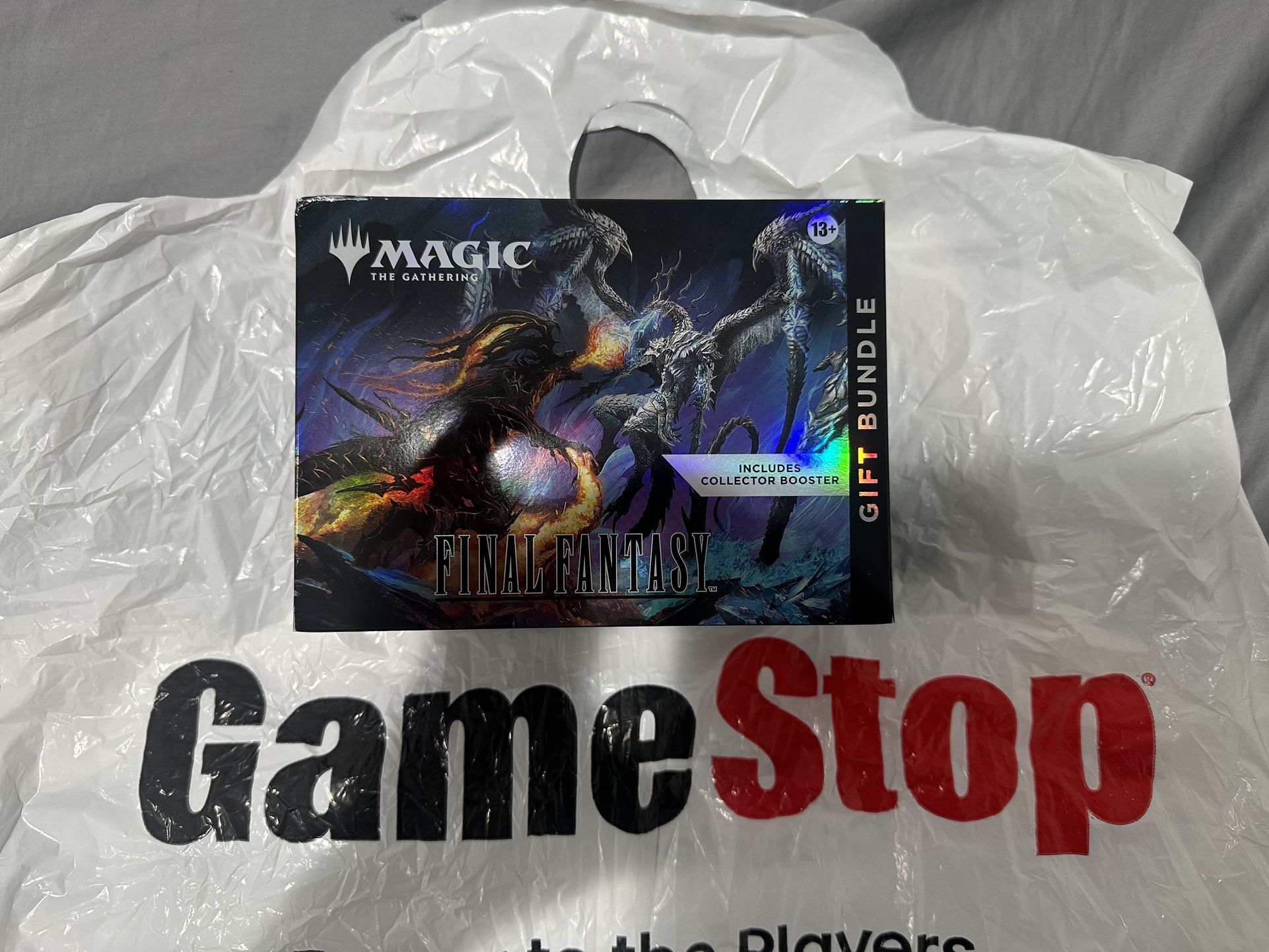 Magic: The Gathering Final Fantasy Bundle: Gift Edition