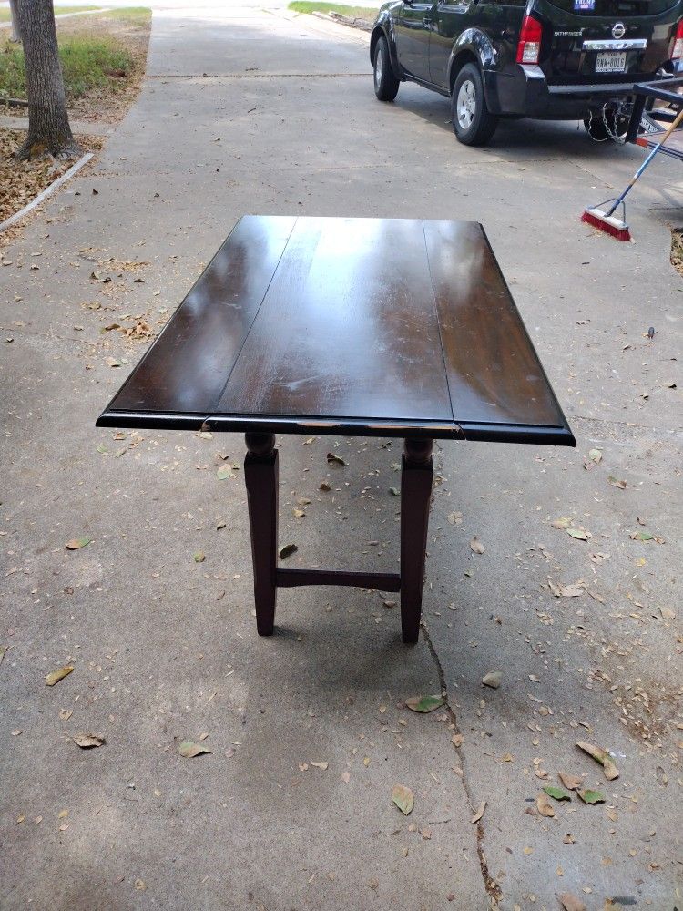 Vintage Pier1 Foldable Kitchen Table with Chair