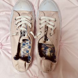 Girl Size 6 Pink slip On Converse 