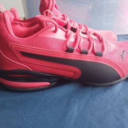Red Pumas Size 10 Mens