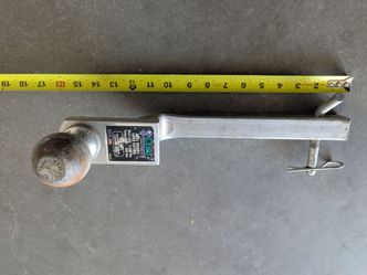 Curt 1-1/4" Tow Hitch 2" Ball