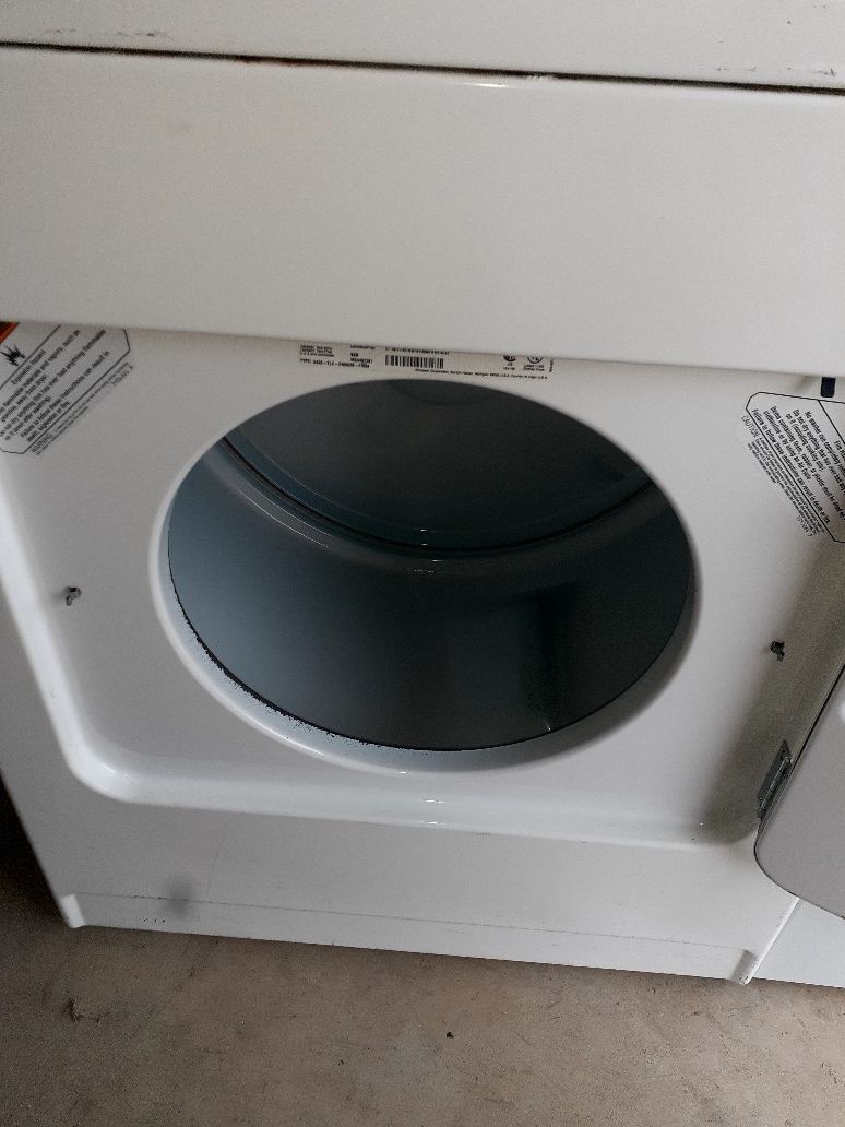 GE Whirlpool heavy duty Super Capacity Plus washer and dryer/ Lavadora