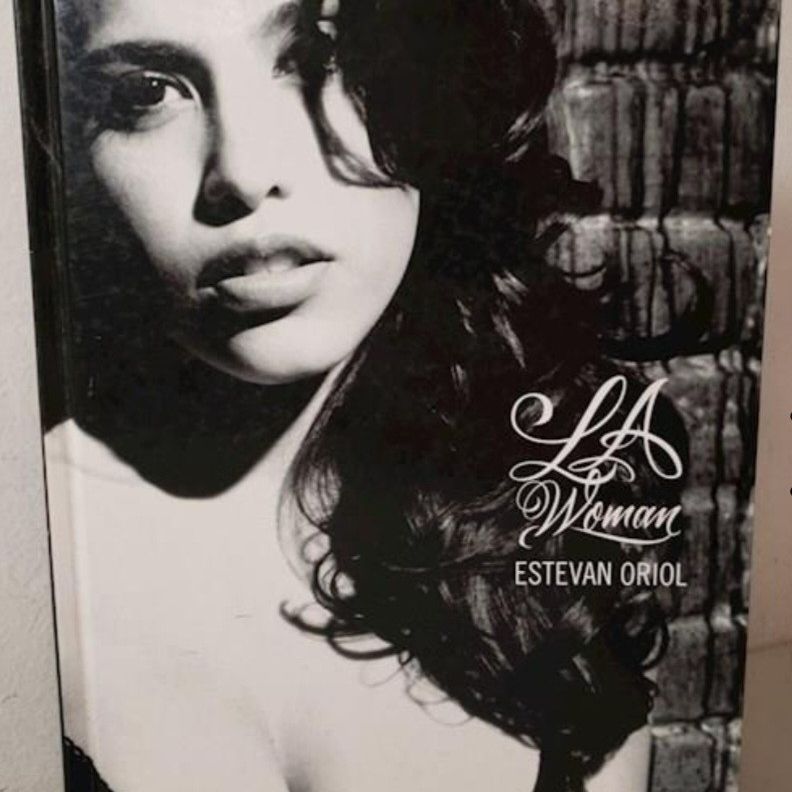 LA WOMAN Estevan Oriol | Street Art | DRAGO Publisher