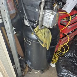 Air Compressor  21 Gal 2.5hp