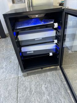 Brisas wine cooler 24 inches brand new 