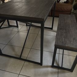Small table with 2 bench