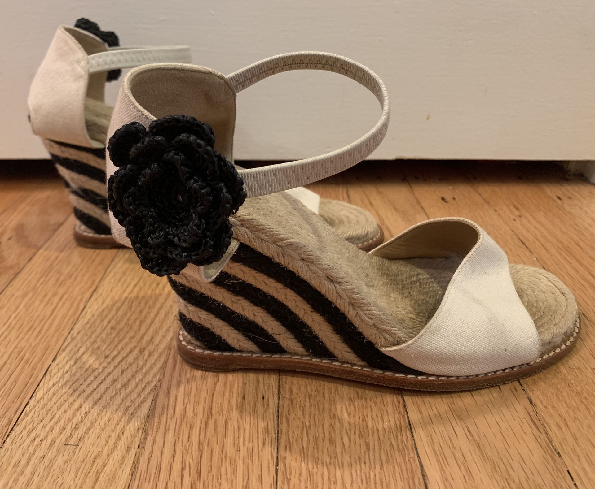 Kate Spade canvas espadrille wedges - Size 39