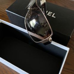 They Are Very Beautiful Sunglasses For Women’s Made By Chanel Made In ItalyThe Color Is Brown With Some Pearl On