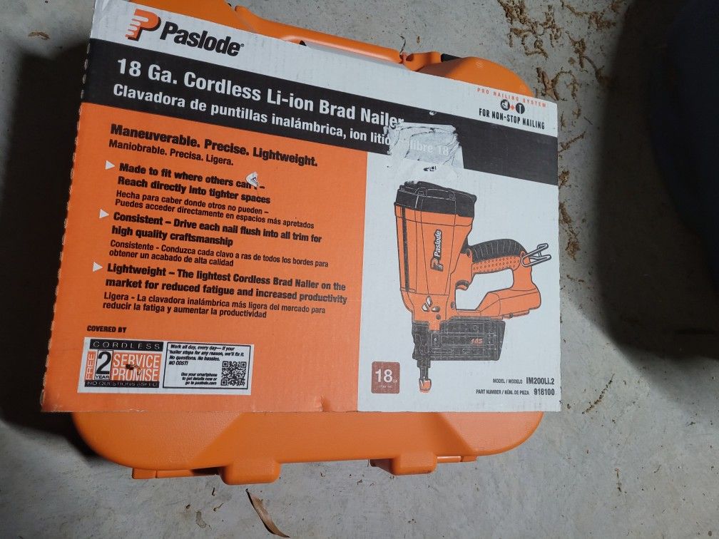 Paslode Brad Nailer Kit 