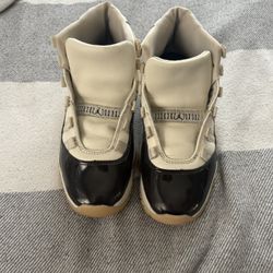 Jordan 11s 