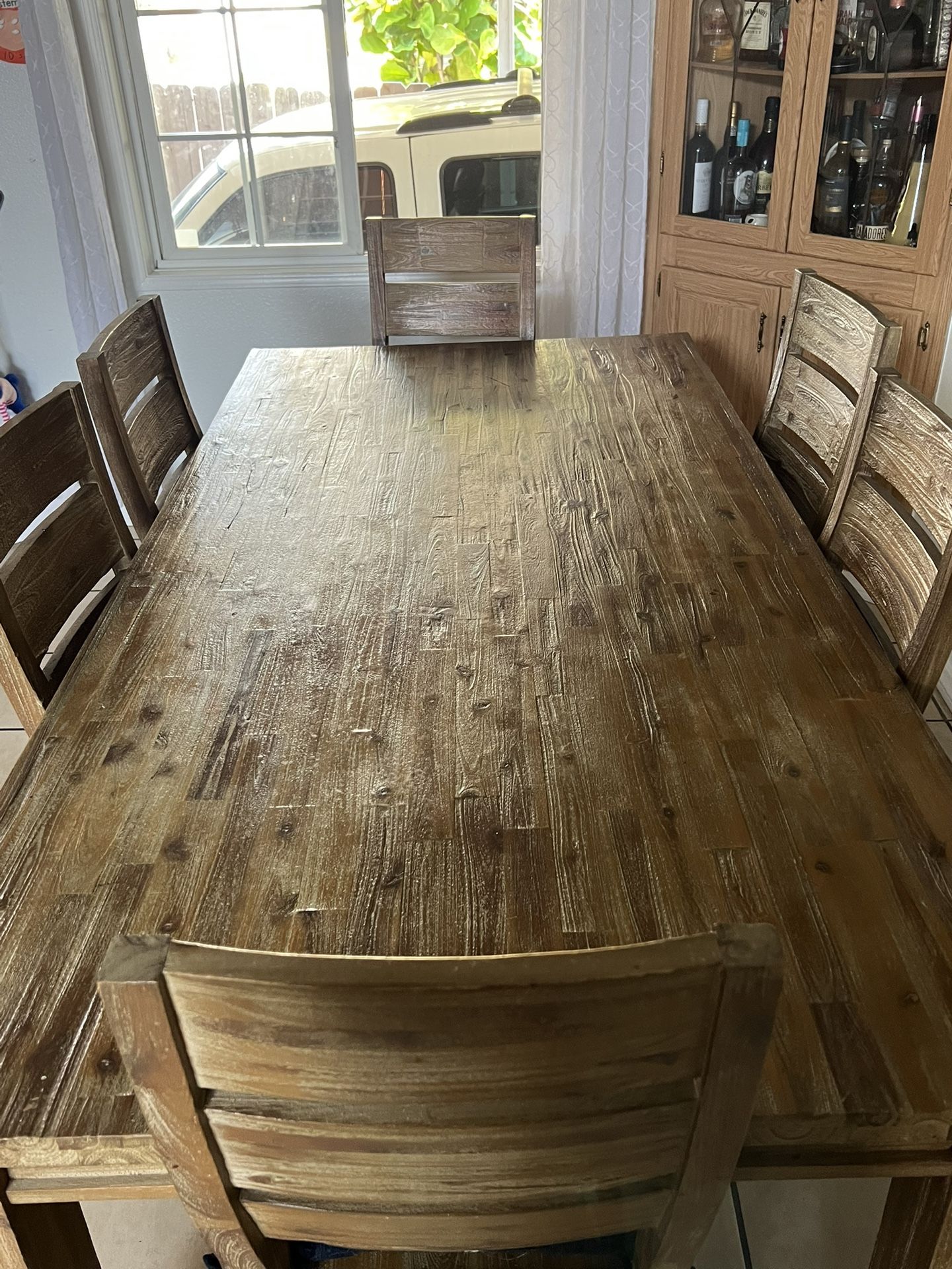 Dinning Table 