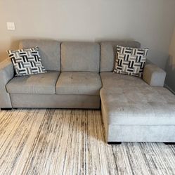 Livingroom Pullout Couch