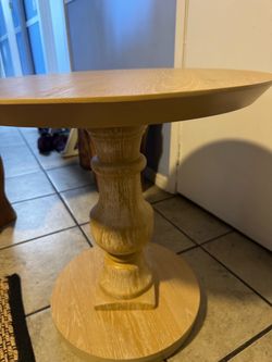 Small solid  wood round coffee table well crafted