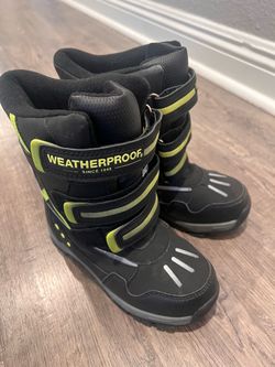 Kids snow boots size 13