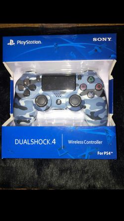 PS4 controllers