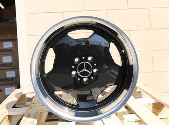 Brand New Aero Classic Style 18x8/18x9 Staggered Gloss Black Wheels 5x112 ET30 Fits Mercedes-Benz C