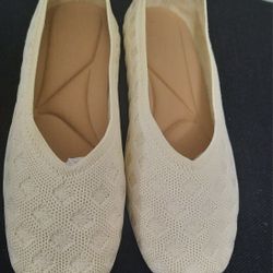 Slip-on Flats Shoes.  Size 7. 5