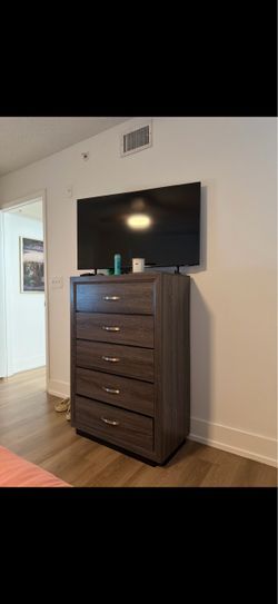 5 Drawer Dressed