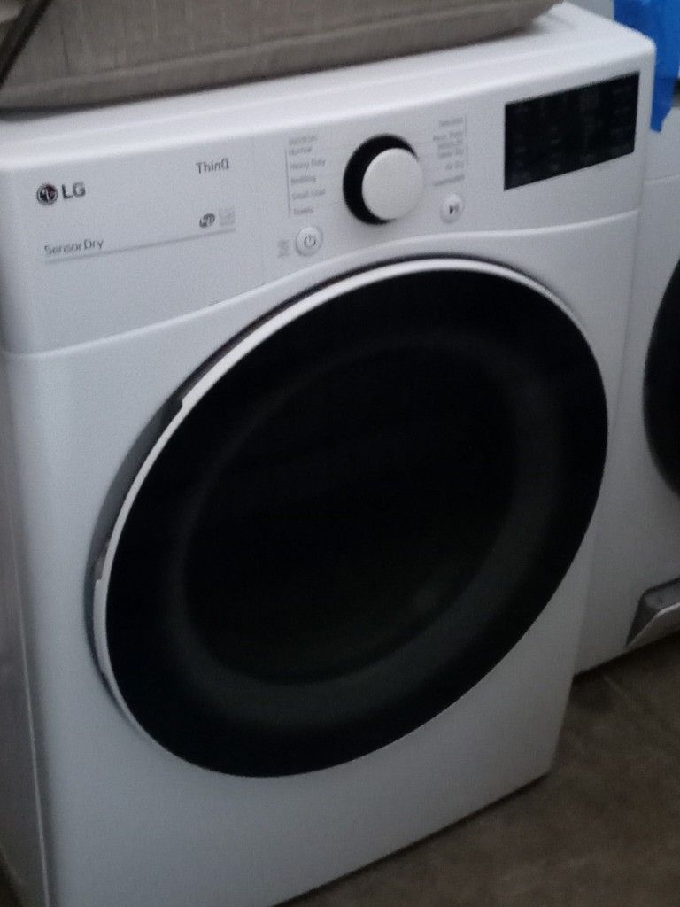 Selling Now. Moving