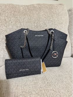 Brand New Michael Kors Purse & Wallet