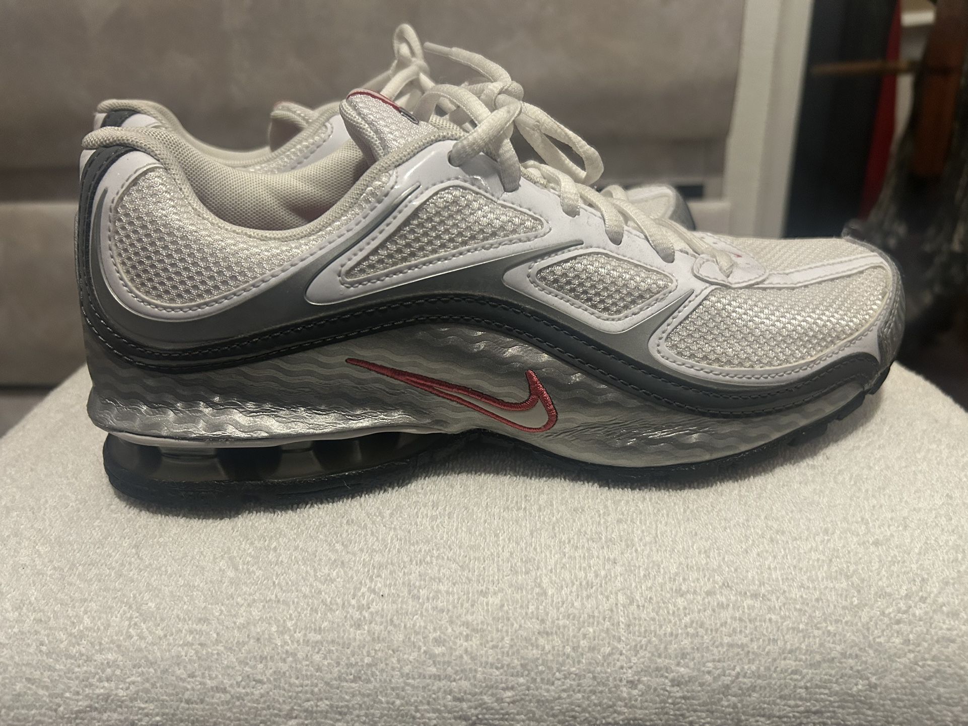 Nike Reax Run 5 Shoes Size 10