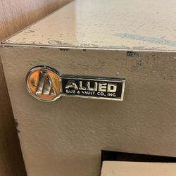 FREE- 🔒 Allied Safe & Vault Co. Heavy-Duty Safe – Solid Commercial Grade